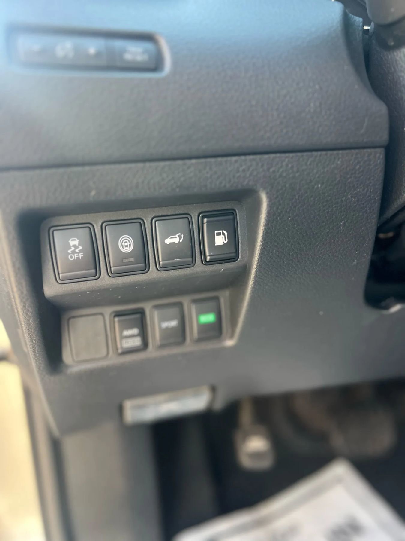 Used 2020 Nissan Rogue SV image 14