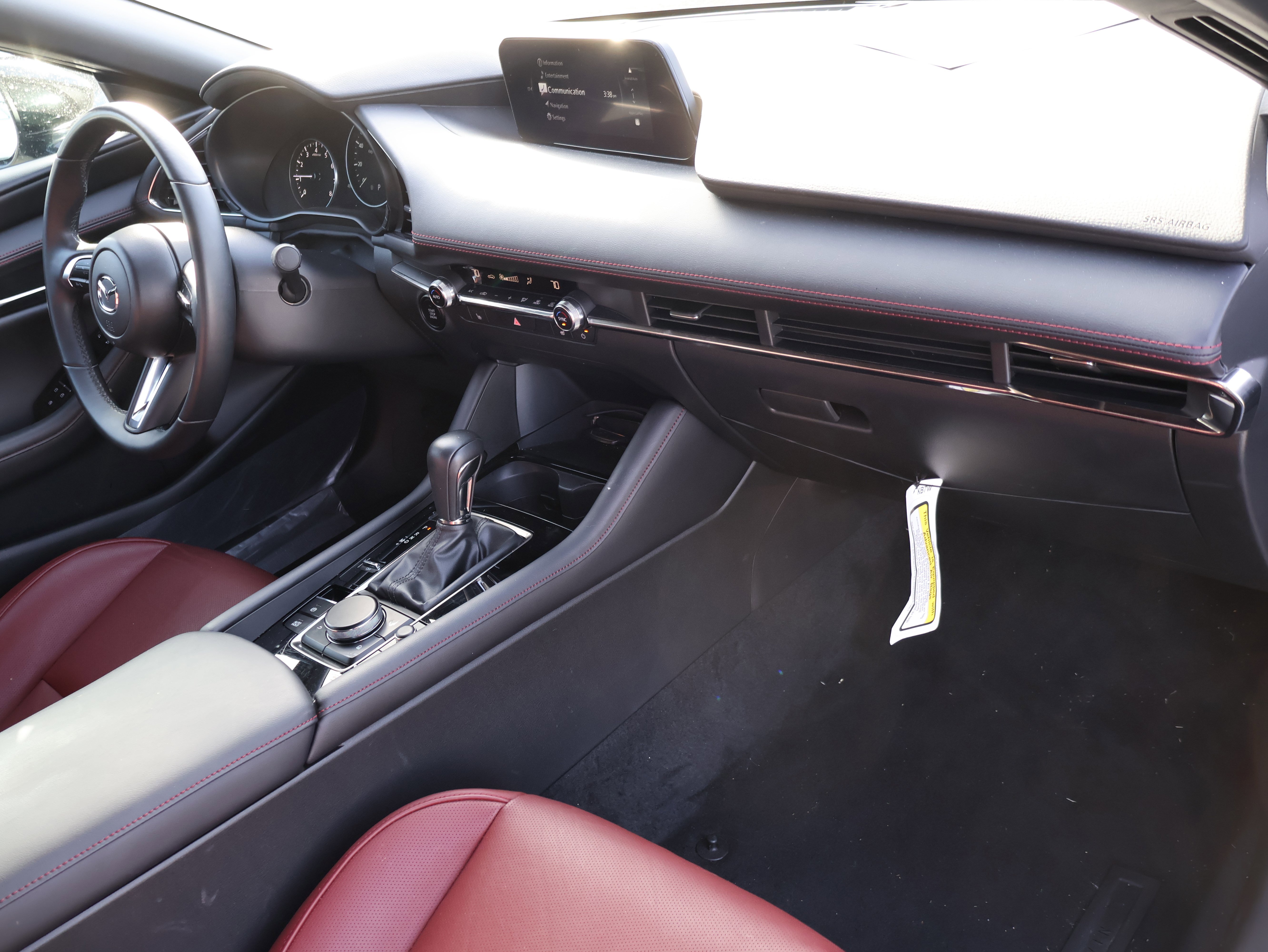 Certified 2025 MAZDA MAZDA3 Carbon image 10