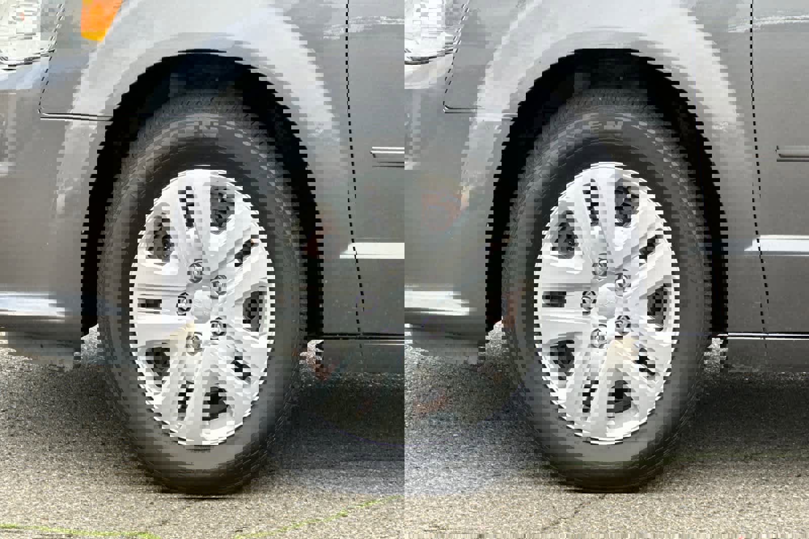 Used 2017 Dodge Grand Caravan SE w/ Power Window Group image 31