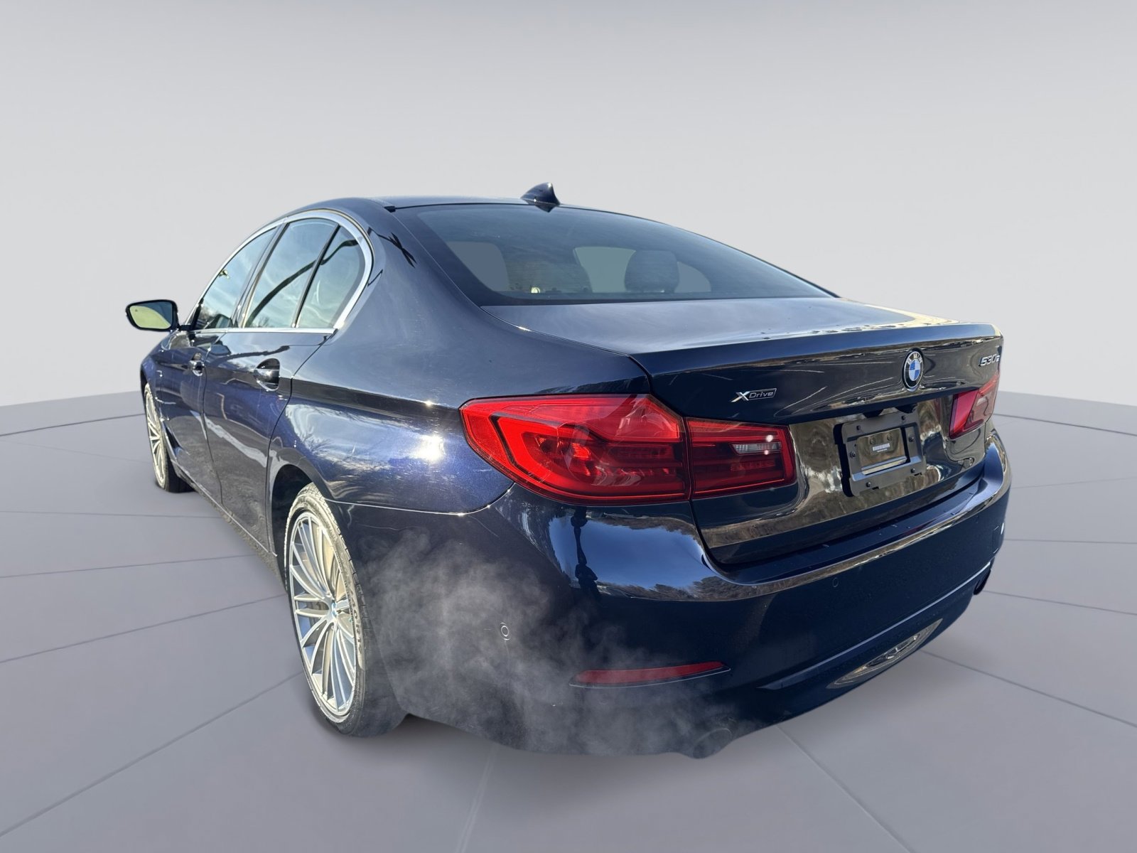 Used 2020 BMW 530e xDrive w/ Premium Package image 27