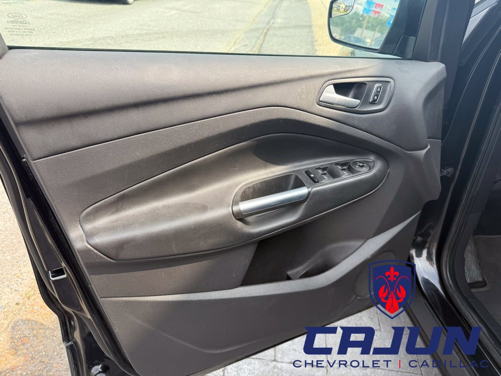 Used 2015 Ford Escape SE FWD image 9