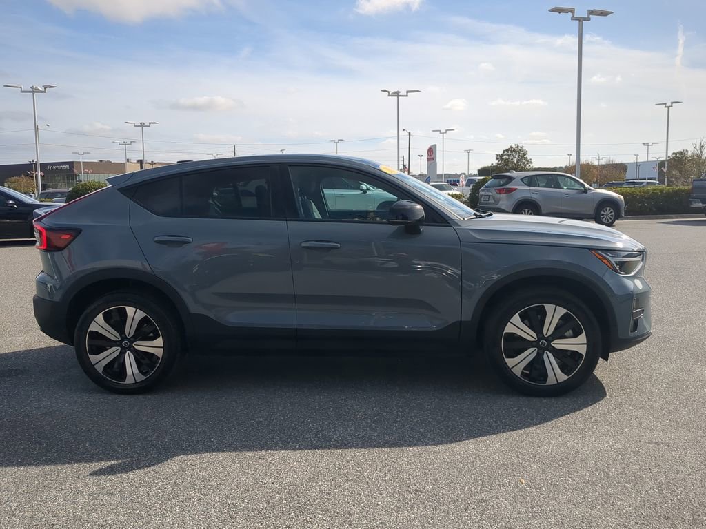 Used 2023 Volvo C40 Recharge Core image 12