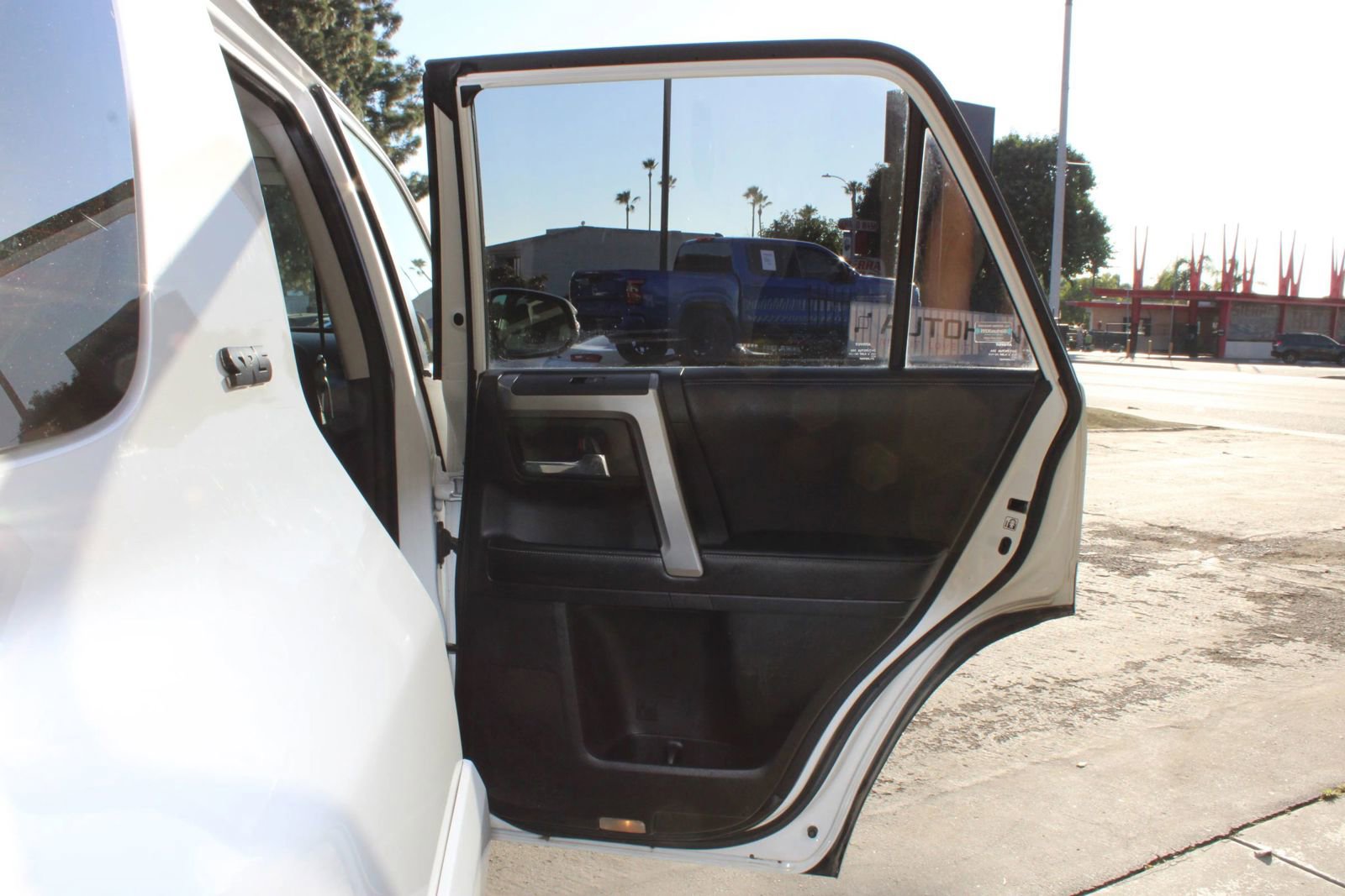 Used 2016 Toyota 4Runner SR5 Premium image 15