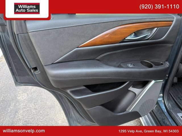 Used 2019 Cadillac Escalade Luxury AWD/4WD image 12
