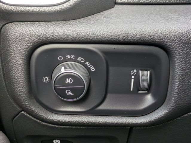 Used 2023 RAM 1500 Big Horn AWD/4WD image 23