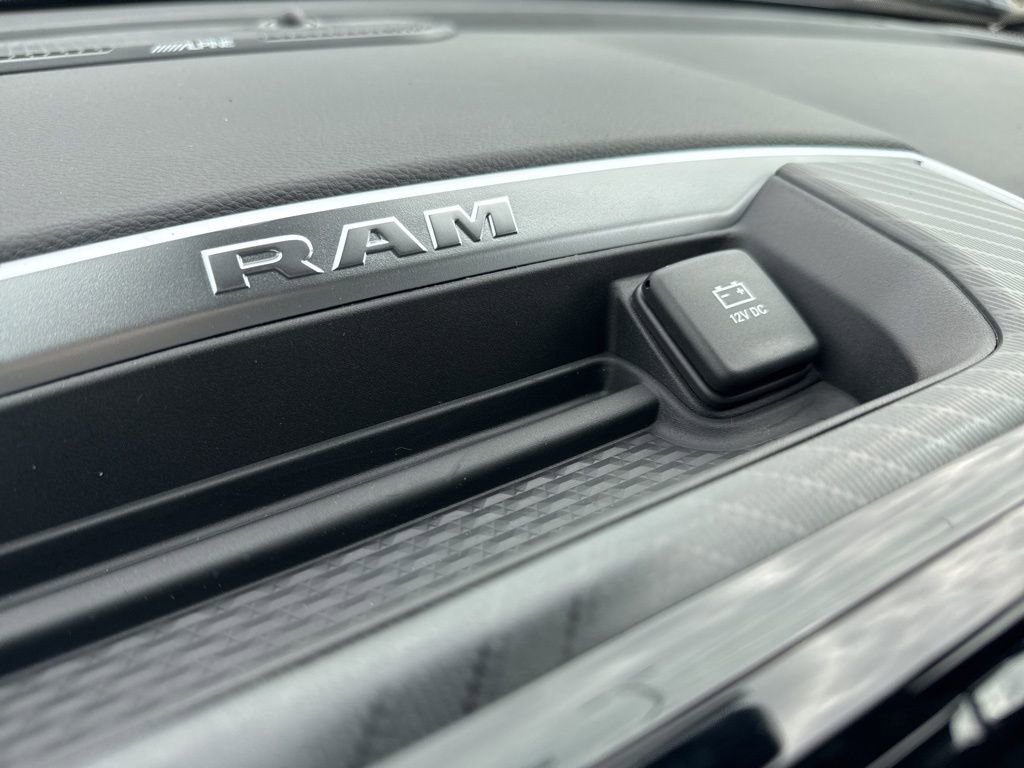 New 2026 RAM 1500 4x4 Crew Cab image 24
