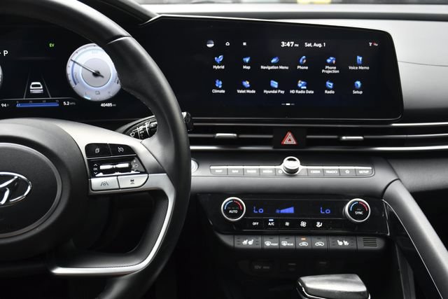 Used 2023 Hyundai Elantra Limited FWD image 11
