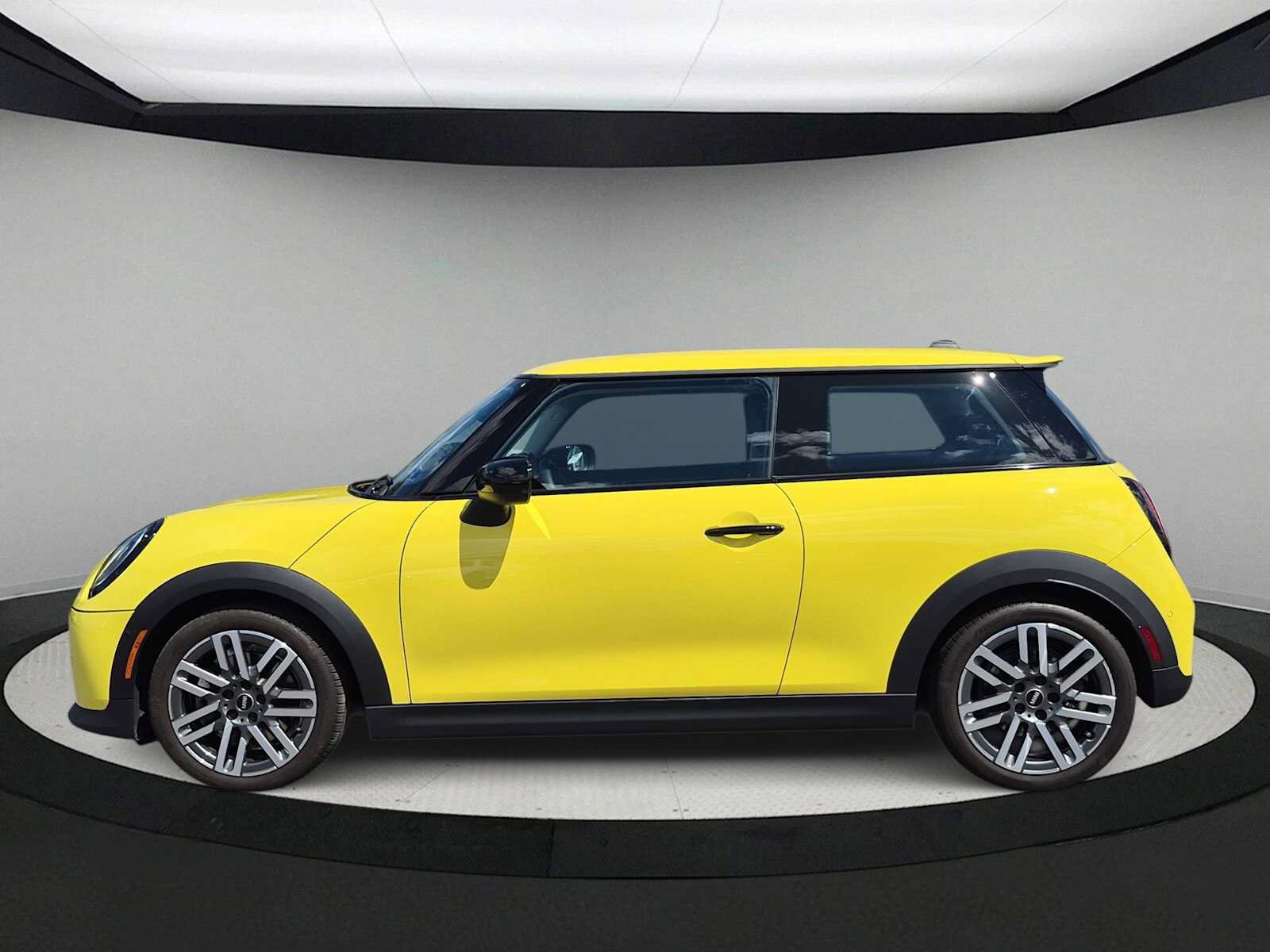 Used 2025 MINI Cooper S FWD image 5