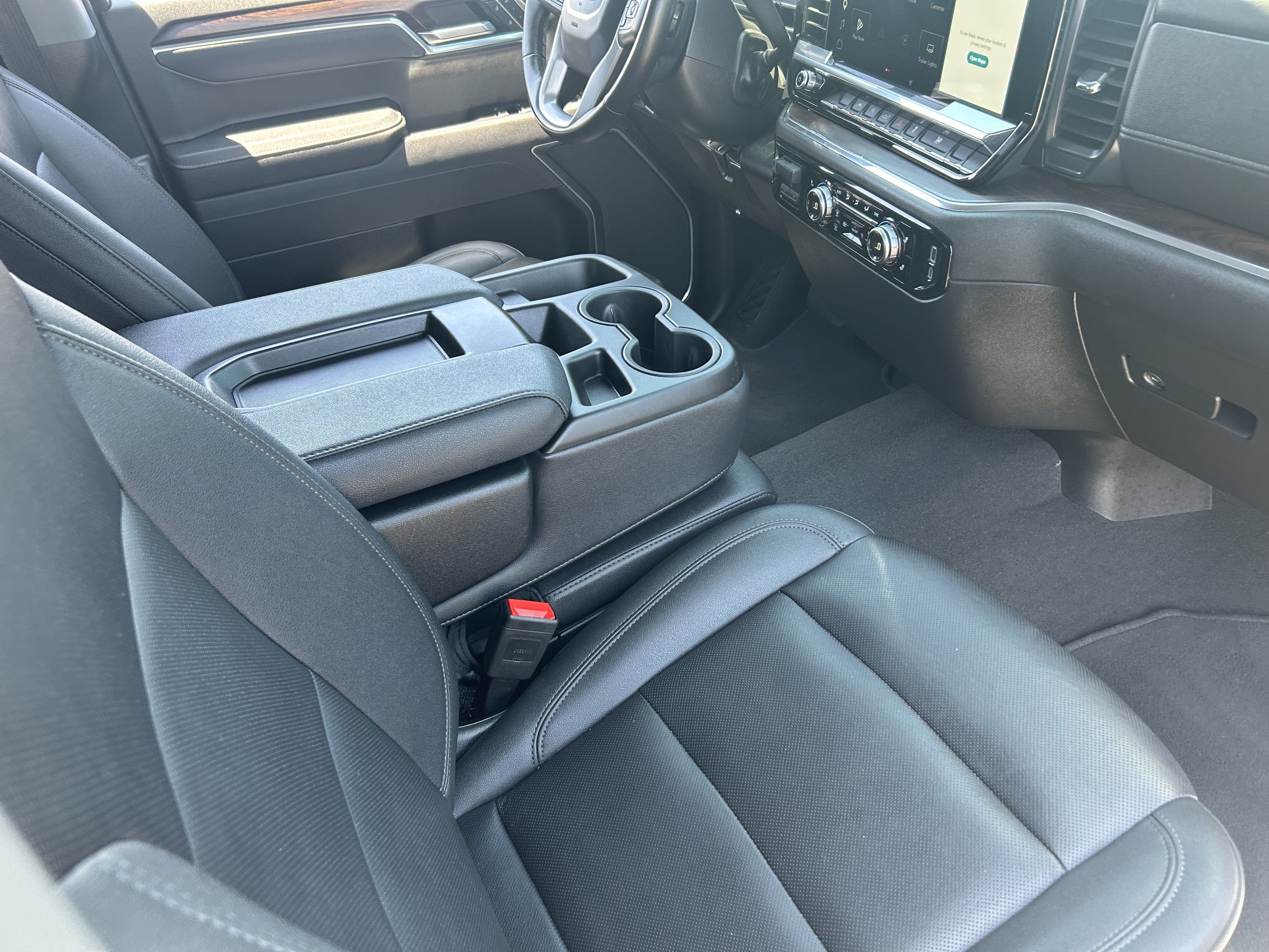 Used 2025 GMC Sierra 1500 SLT AWD/4WD image 13