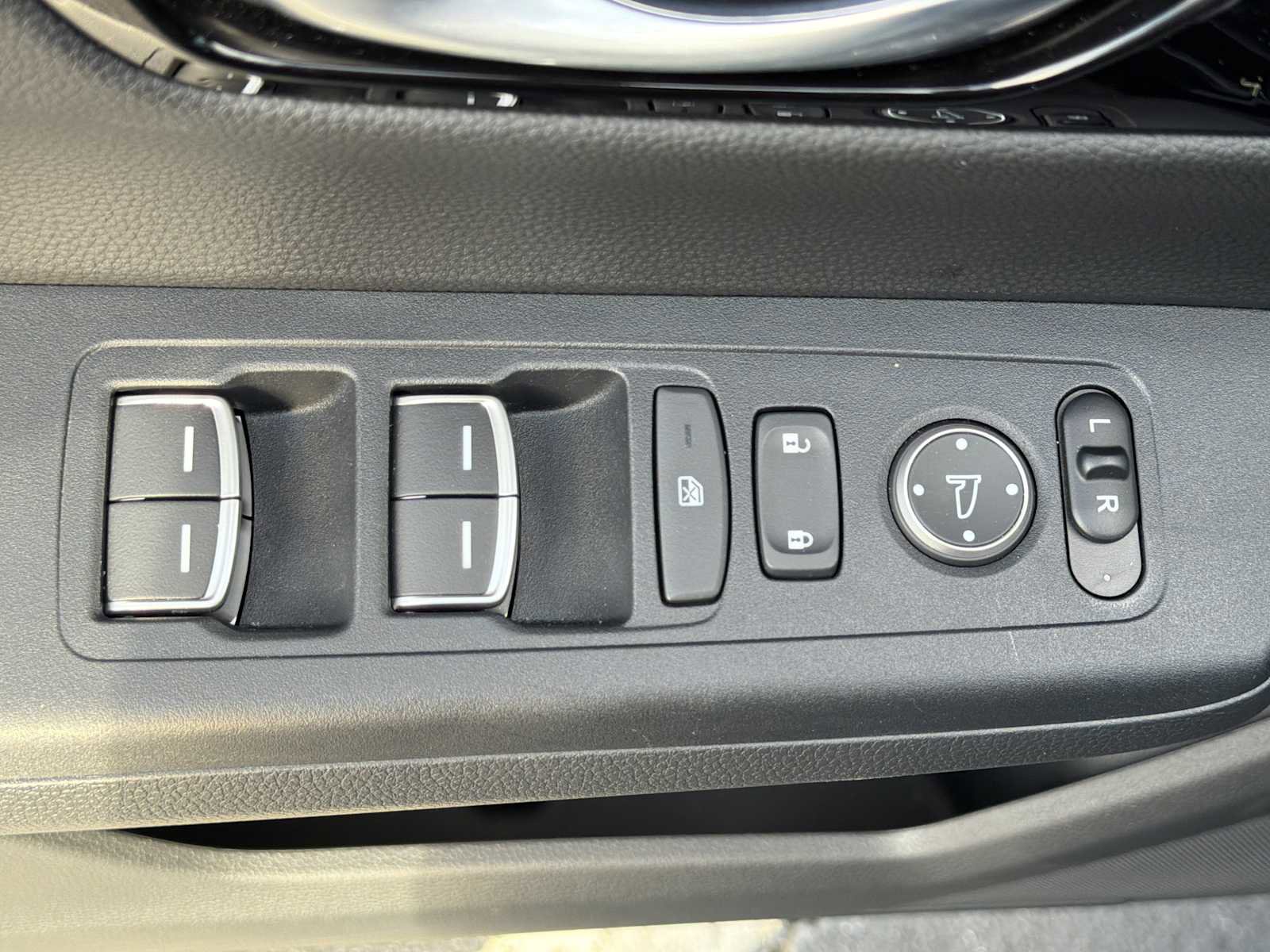 Used 2023 Honda CR-V Sport Touring image 18