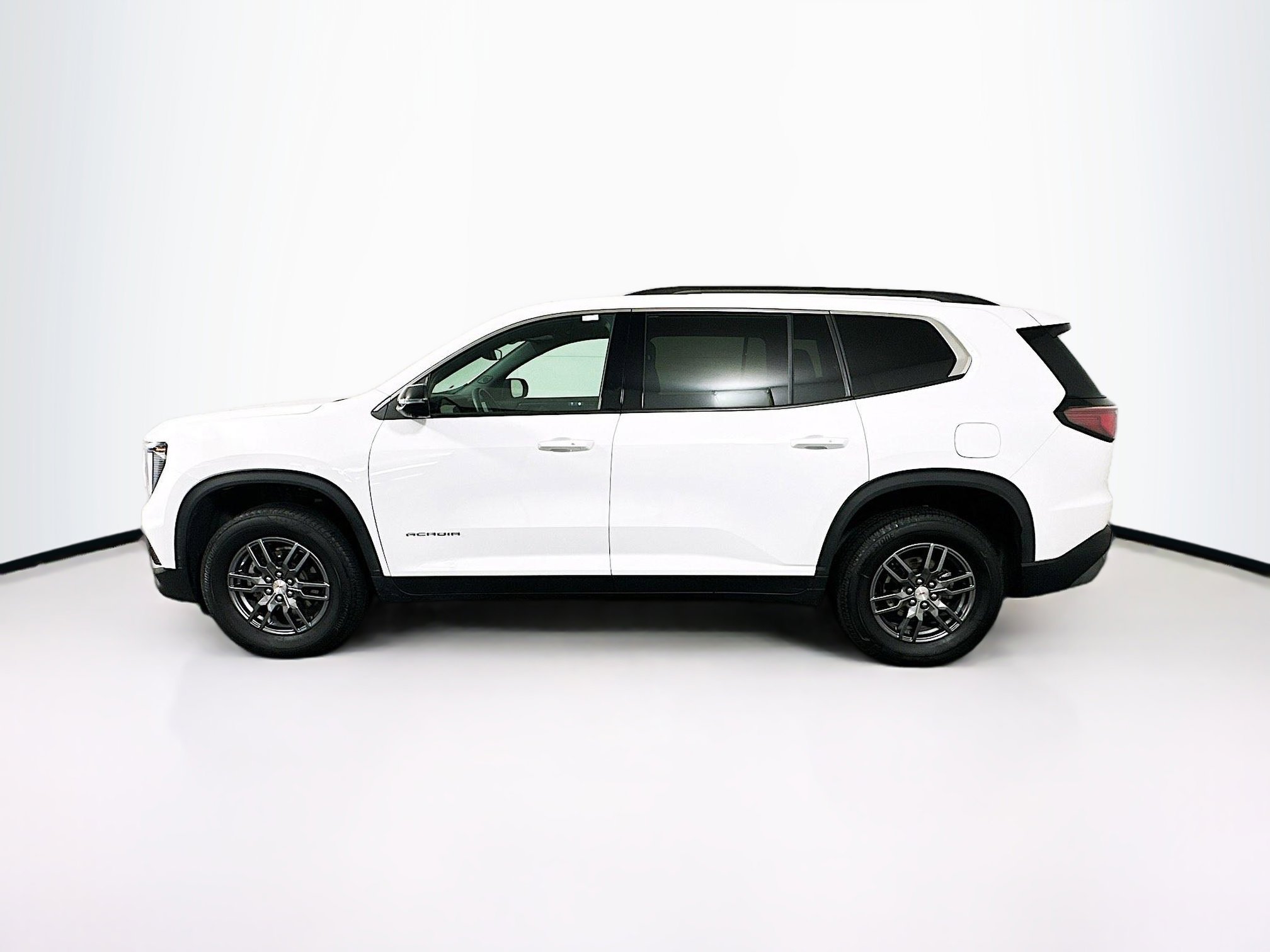 Used 2025 GMC Acadia Elevation image 4