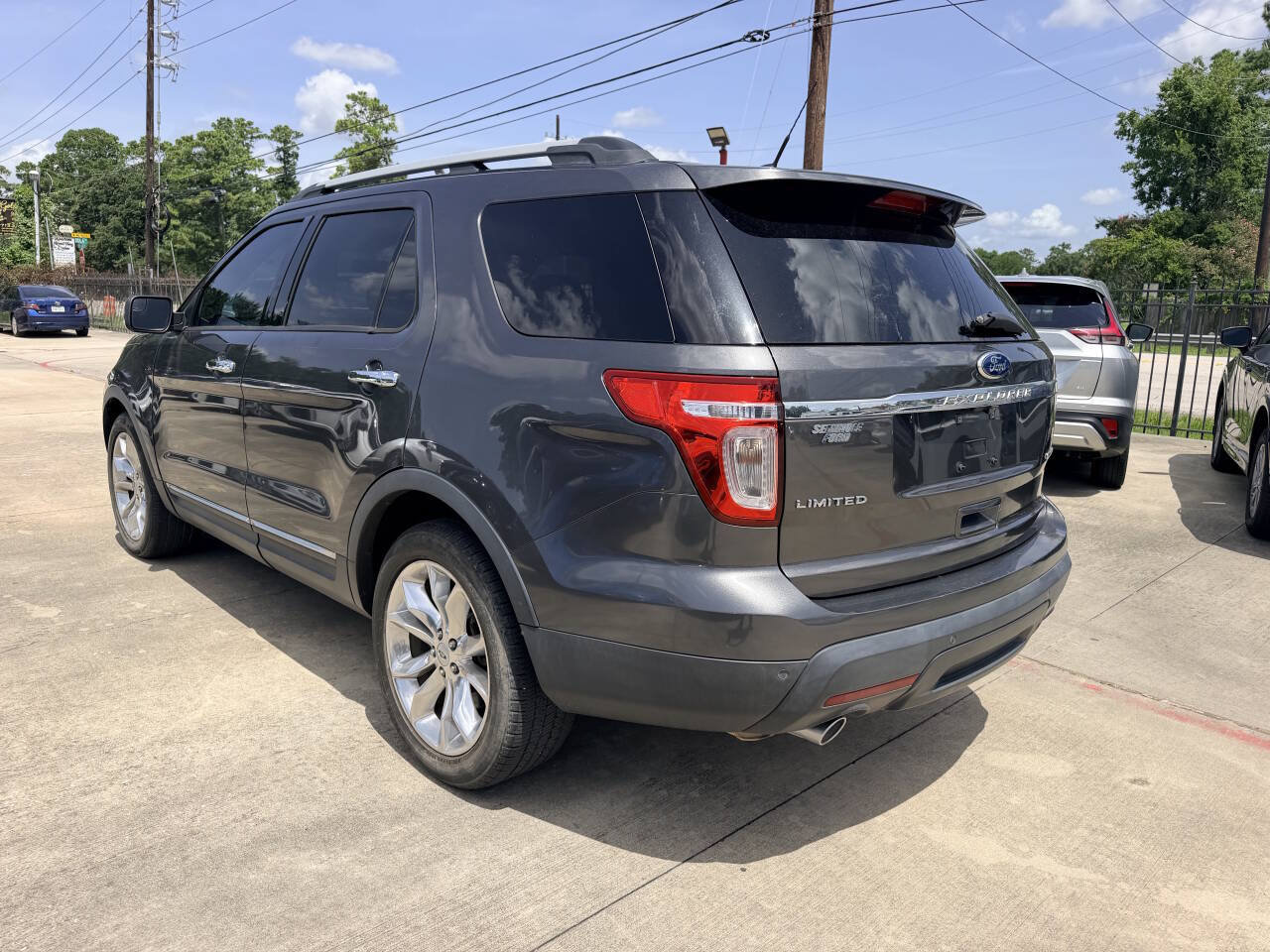 Used 2015 Ford Explorer Limited w/ Equipment Group 301A FWD image 5