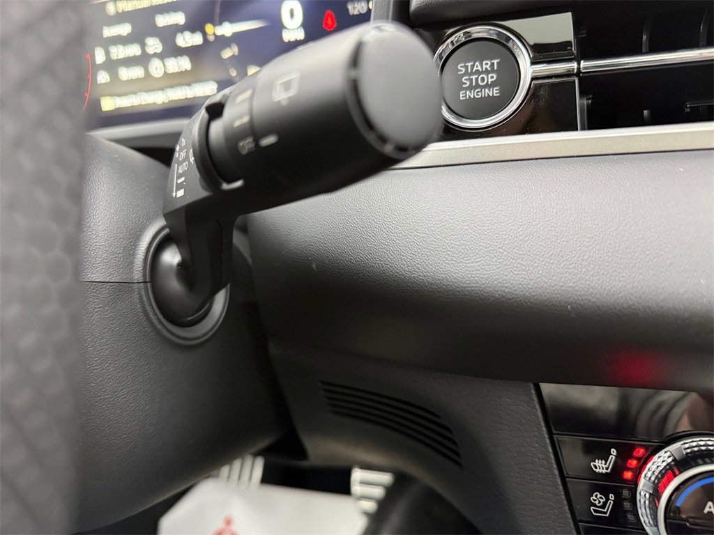 New 2026 Mitsubishi Outlander SEL image 31