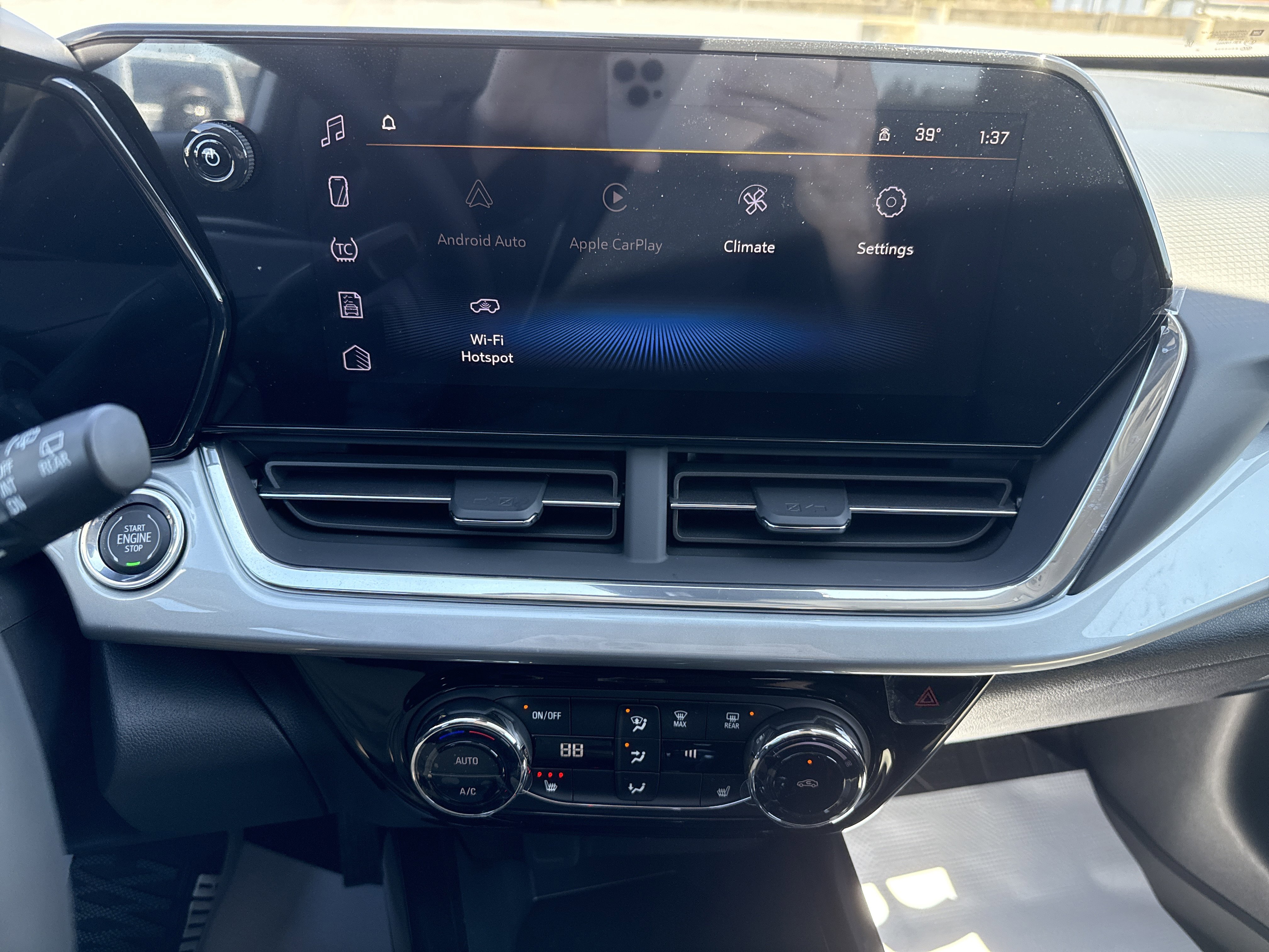 New 2026 Chevrolet Trax LT w/ Driver Confidence Package image 24