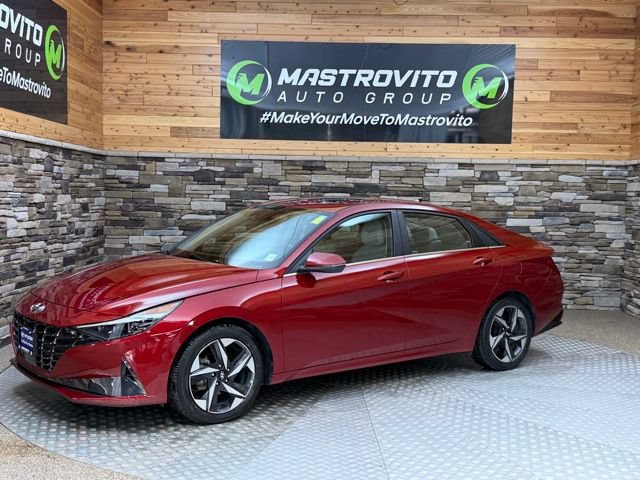 Certified 2023 Hyundai Elantra Limited w/ Preferred Accessory Package FWD image 6