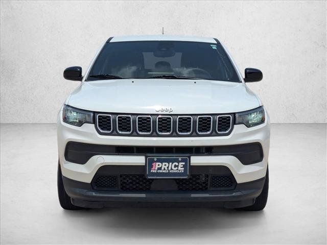Used 2024 Jeep Compass Sport AWD/4WD image 2