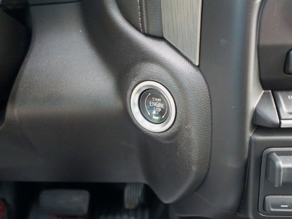 Used 2023 GMC Sierra 3500 Denali w/ Denali Ultimate Package image 27