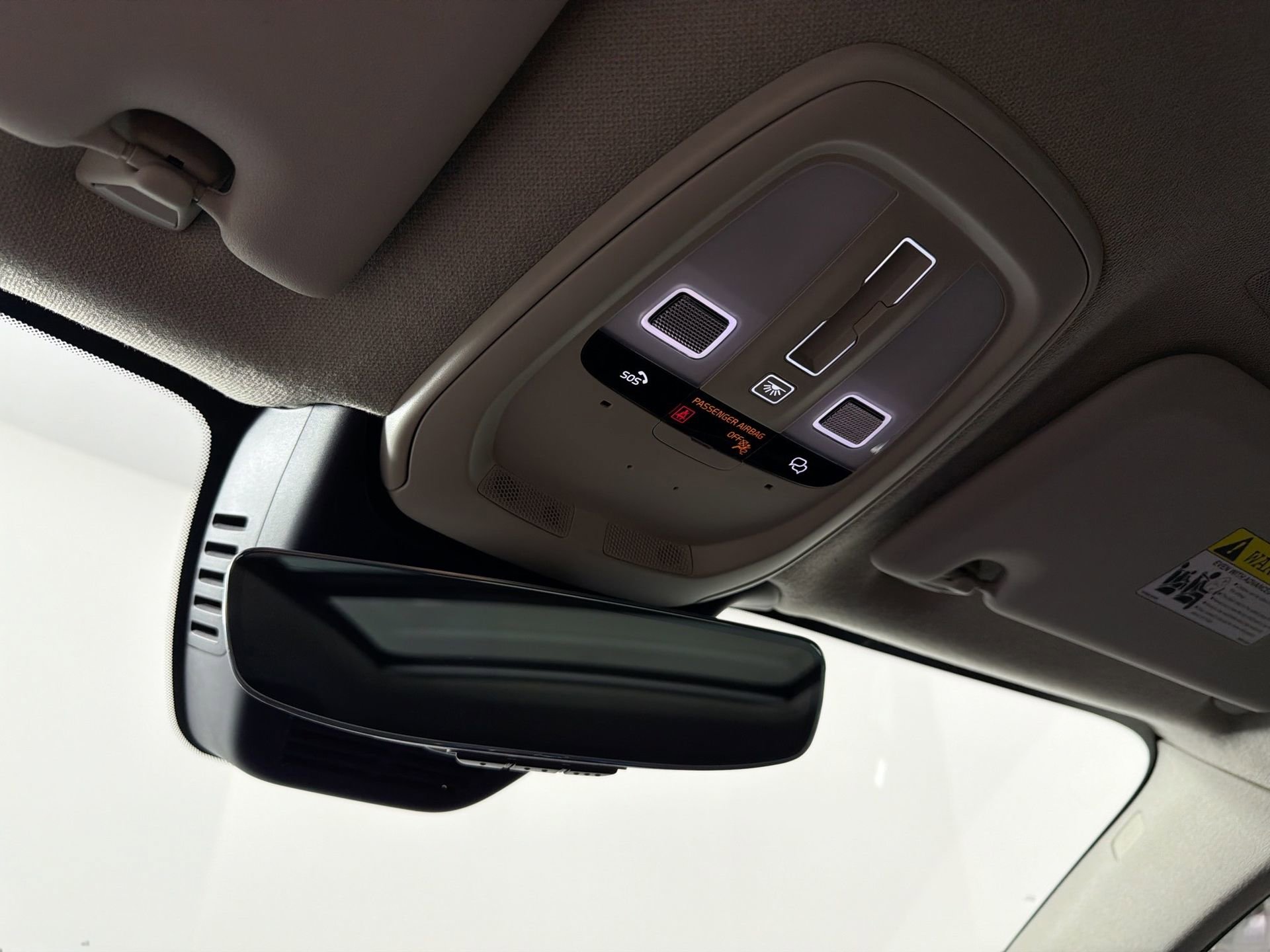 Certified 2023 Volvo XC40 B4 Plus w/ Protection Package Premier image 20