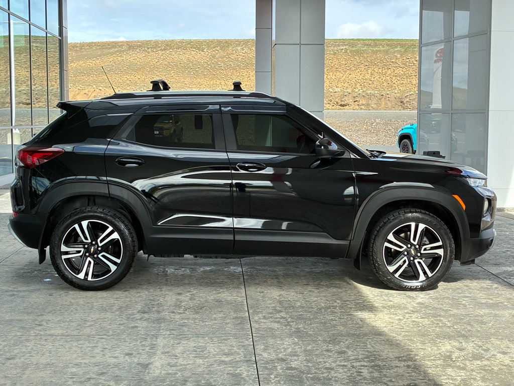 Used 2023 Chevrolet TrailBlazer LT w/ Convenience Package image 9