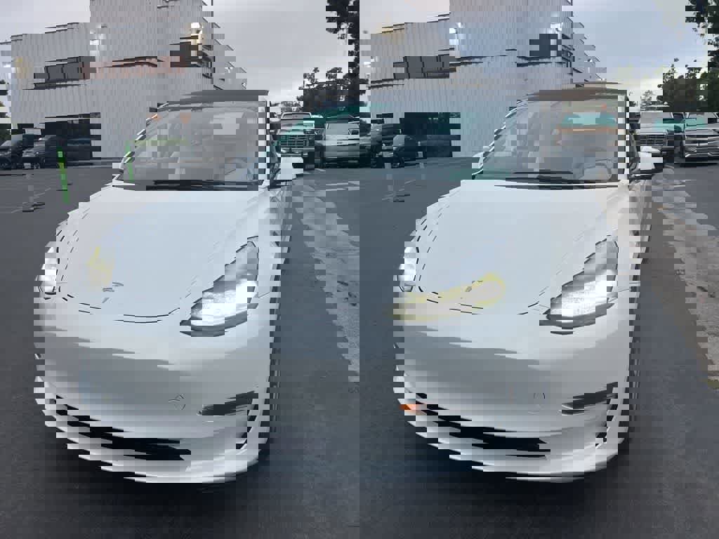 Used 2023 Tesla Model 3 Standard Range image 5