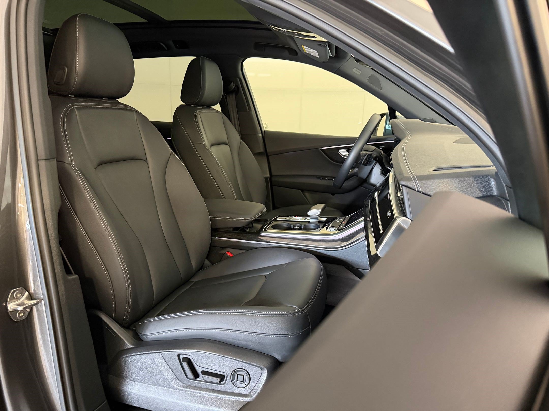 Certified 2026 Audi Q7 2.0T Premium w/ Convenience Plus Package AWD/4WD image 28