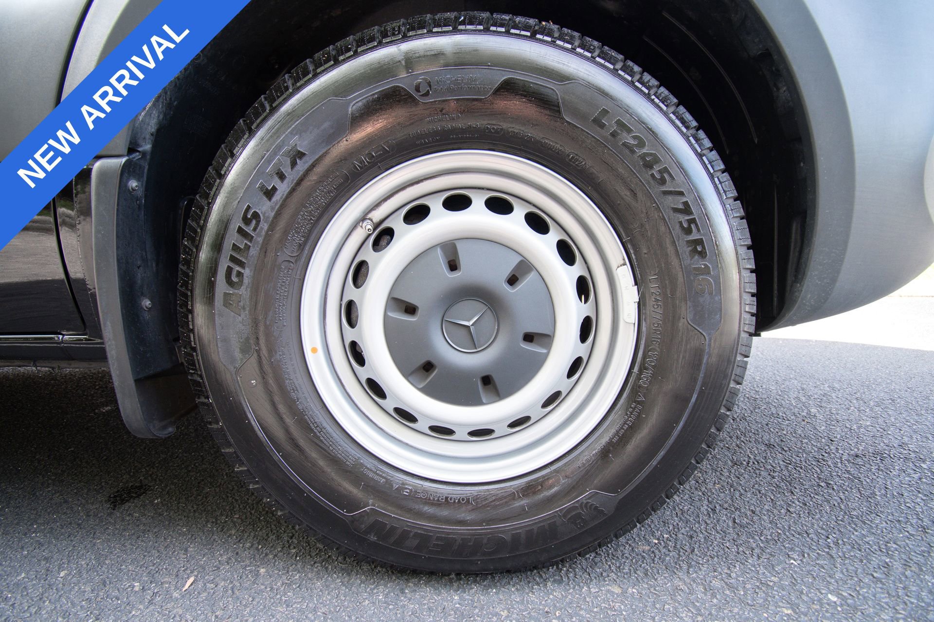 Used 2024 Mercedes-Benz Sprinter 2500 image 28