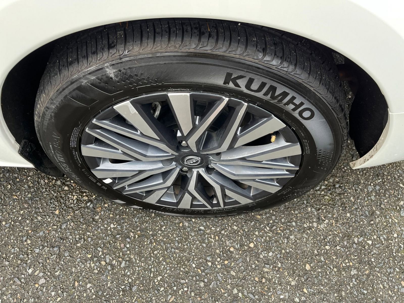 Used 2025 Nissan Altima 2.5 SV image 30