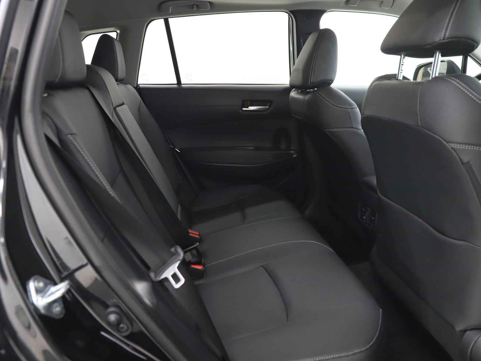 Used 2026 Toyota Corolla Cross XLE w/ Convenience Package image 14