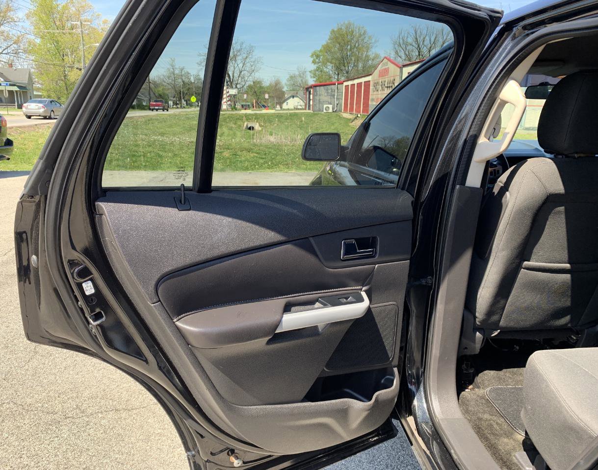 Used 2014 Ford Edge SE FWD image 22