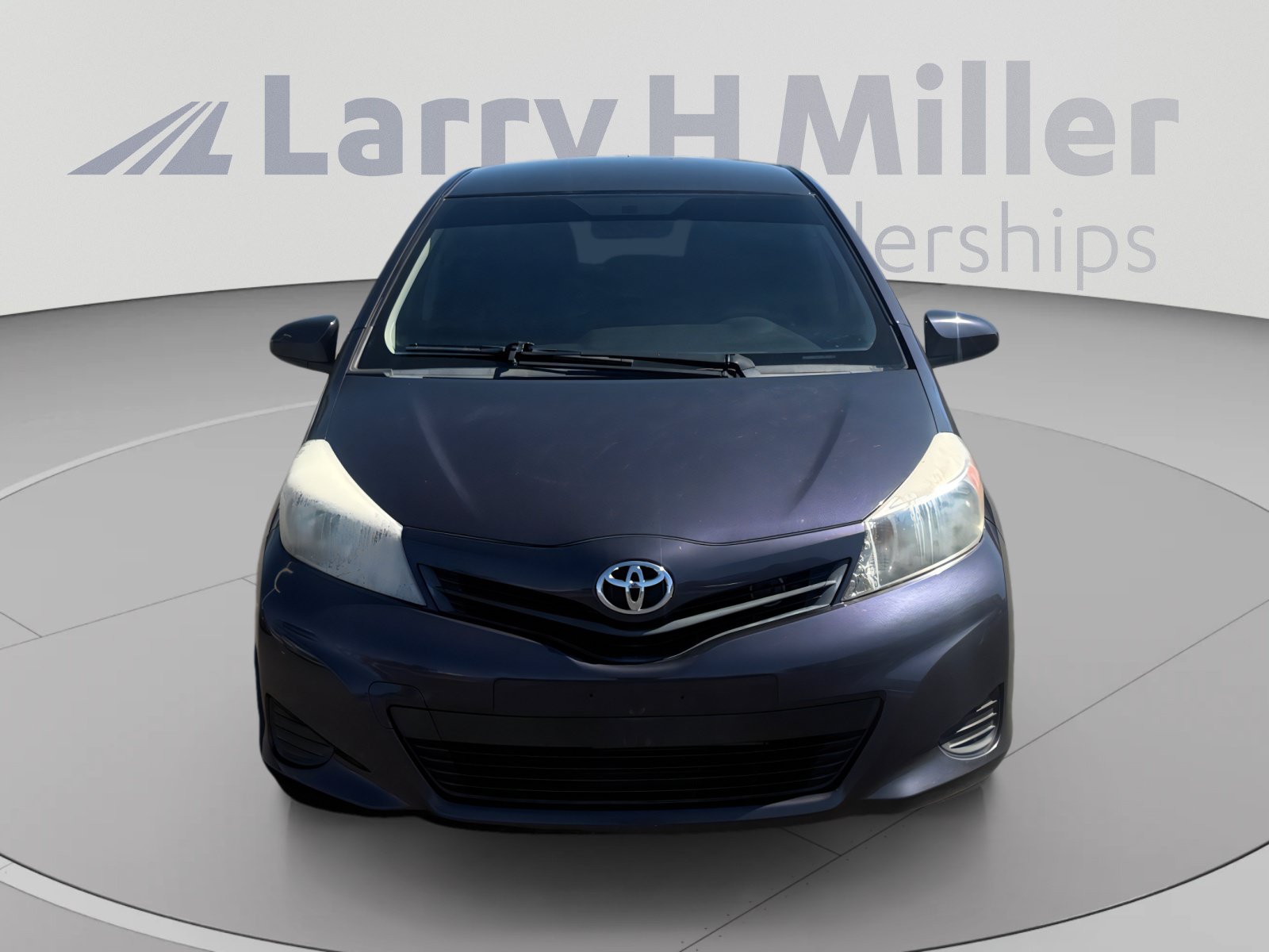 Used 2014 Toyota Yaris L FWD image 8