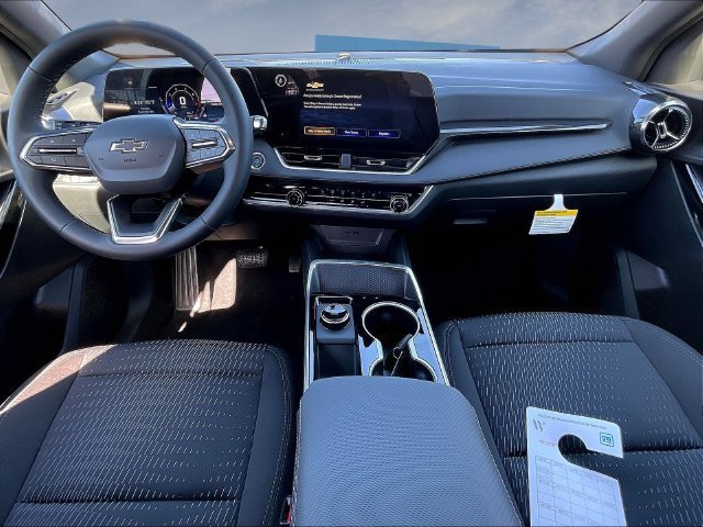 New 2027 Chevrolet Equinox LT w/ Midnight Edition FWD image 5
