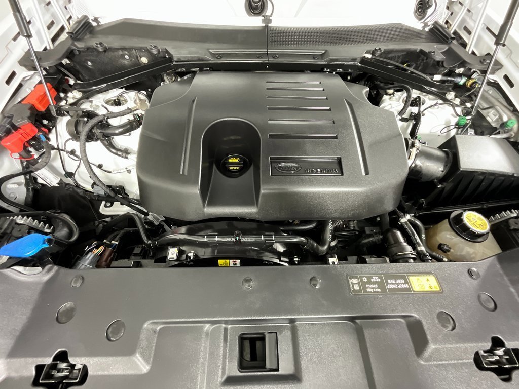 Certified 2024 Land Rover Defender 110 X-Dynamic SE image 27