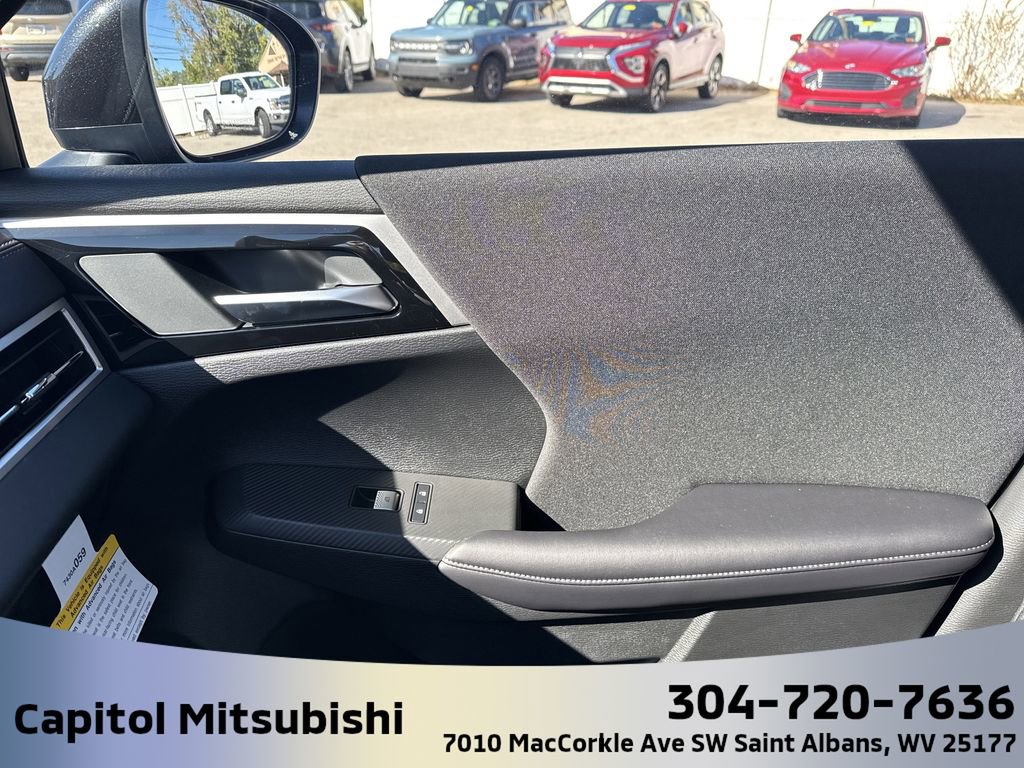 New 2025 Mitsubishi Outlander ES image 26