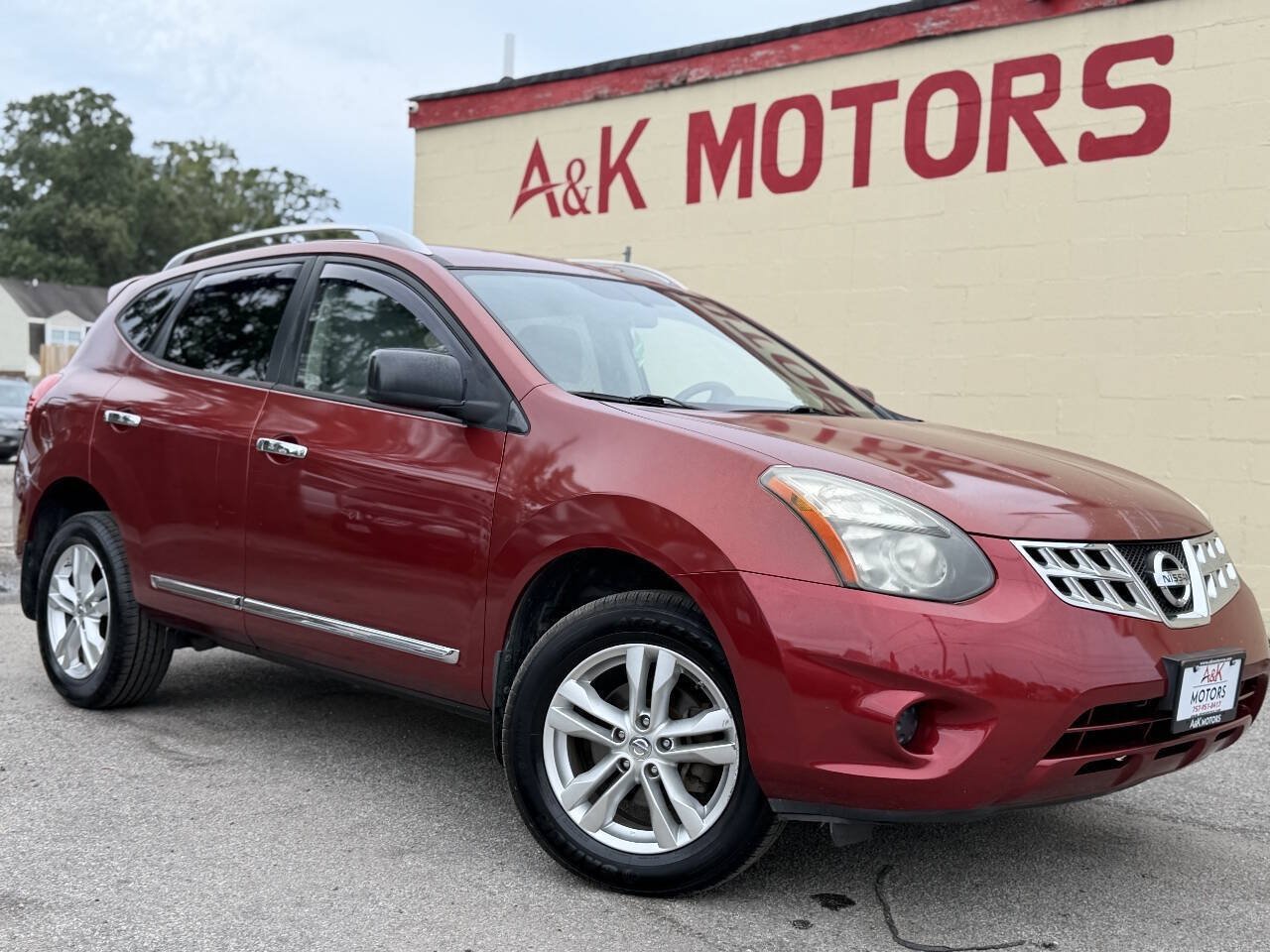 Used 2015 Nissan Rogue S w/ Convenience Package