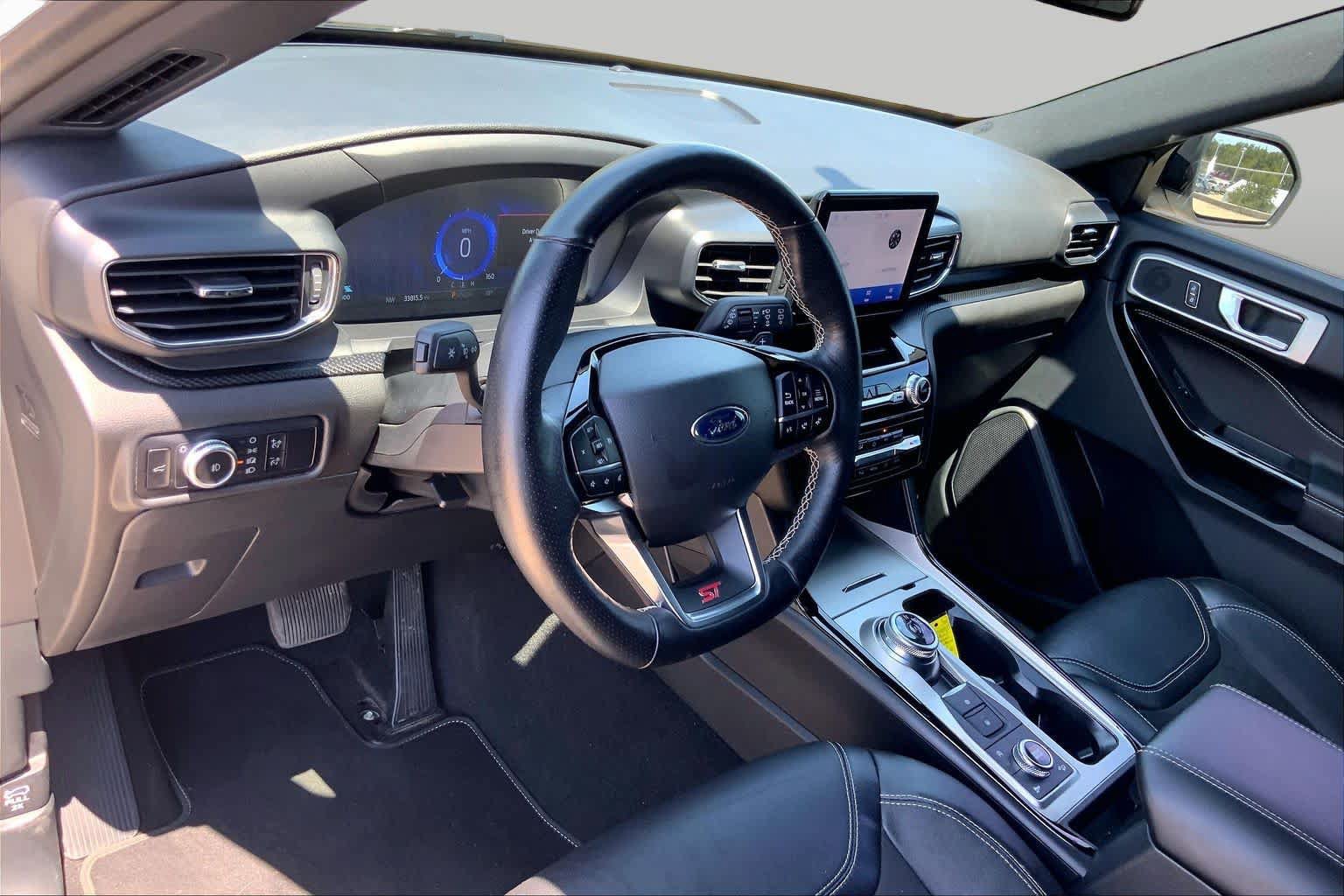 Used 2023 Ford Explorer ST AWD/4WD image 17