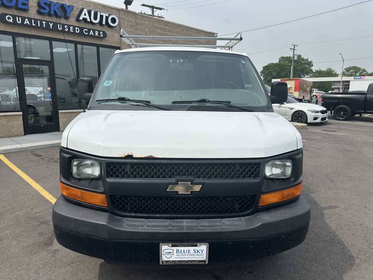 Used 2015 Chevrolet Express 2500 image 2