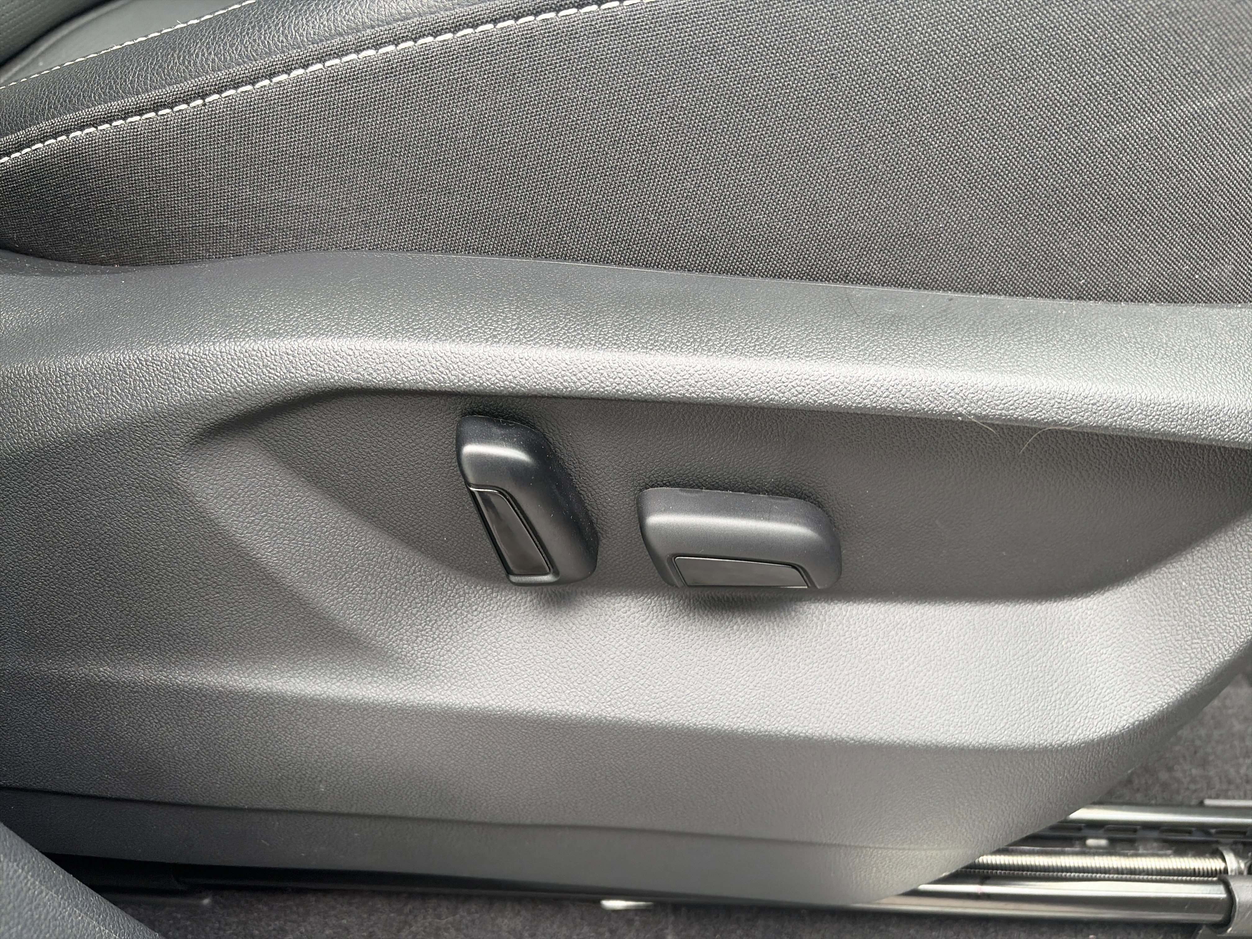 Used 2024 Volkswagen Atlas SEL image 41