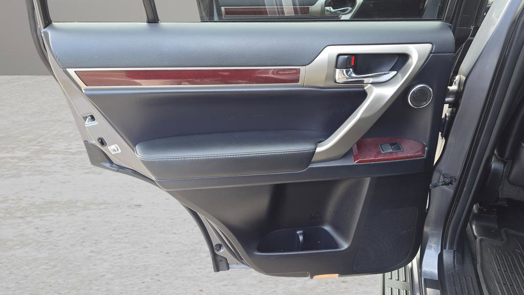 Used 2016 Lexus GX 460 Luxury image 14