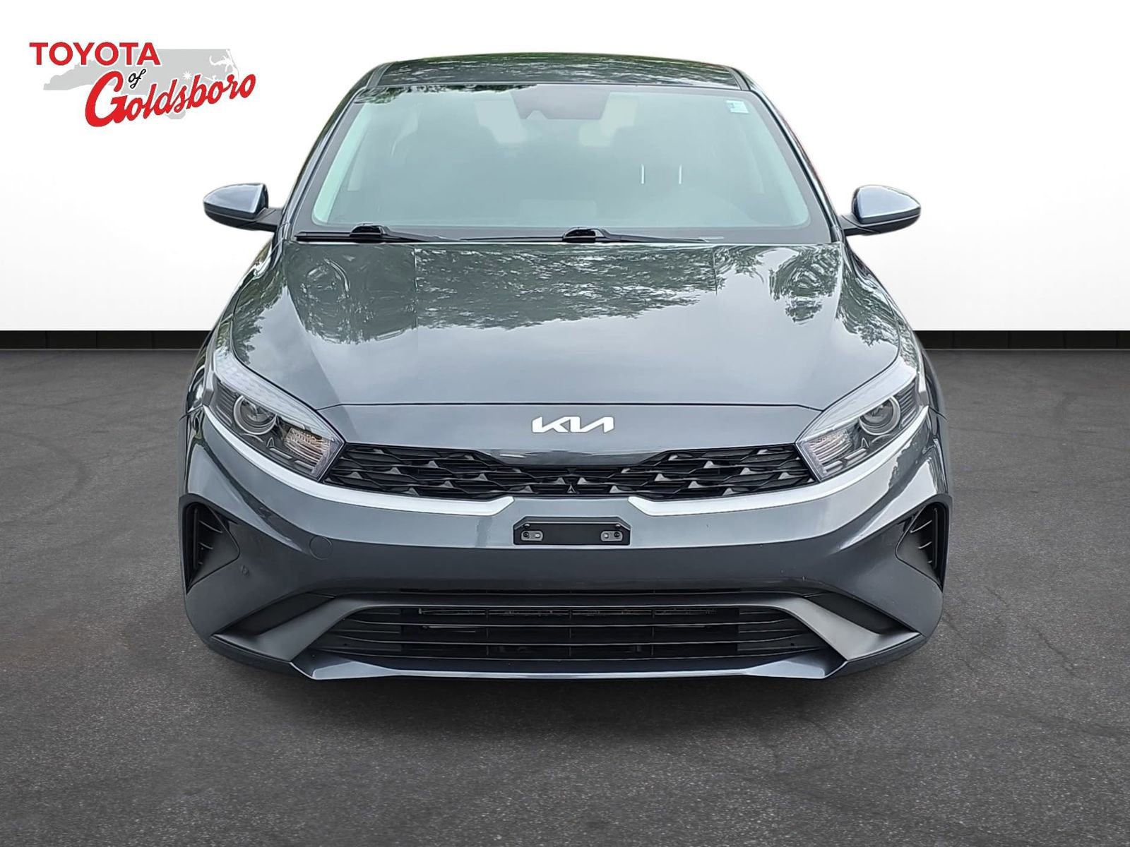 Used 2024 Kia Forte LXS FWD image 2