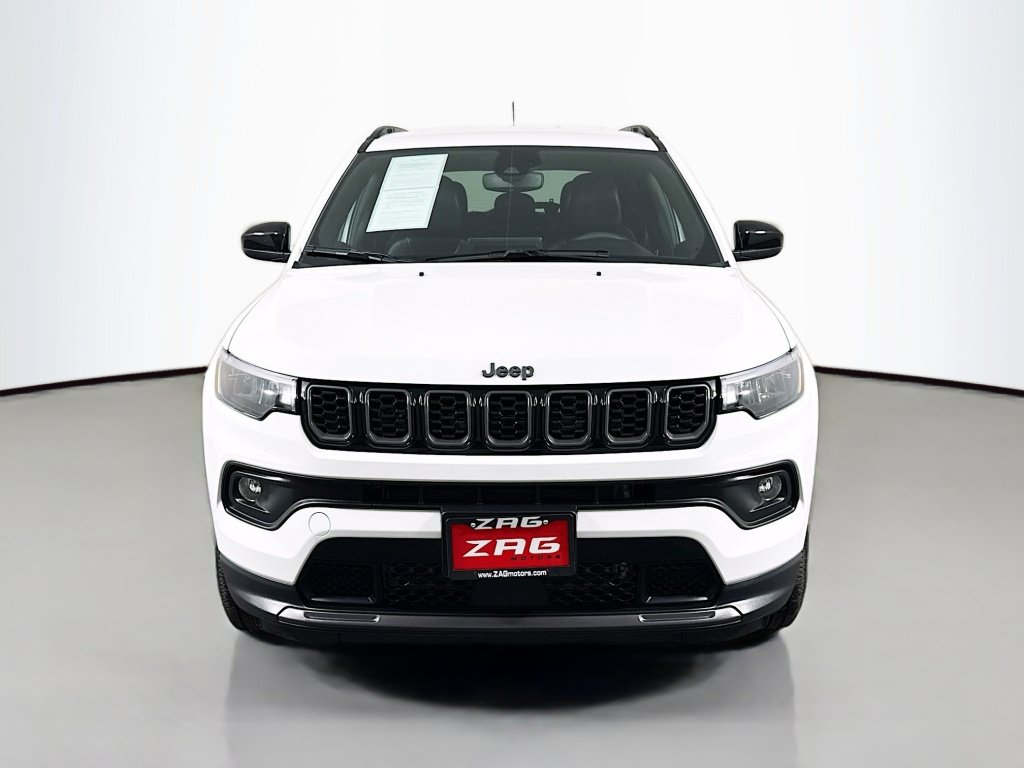 Used 2025 Jeep Compass Latitude w/ Altitude Special Edition AWD/4WD image 8