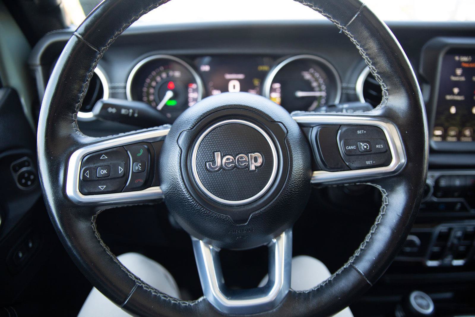 Used 2023 Jeep Wrangler Unlimited Sahara w/ Cold Weather Group AWD/4WD image 11