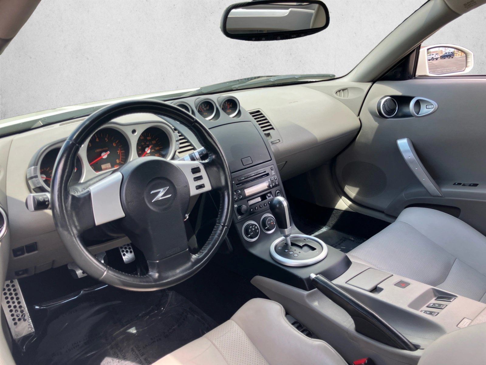 Used 2004 Nissan 350Z Touring w/ Aerodynamics Pkg RWD image 10