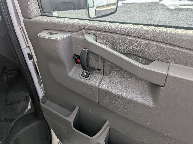 Used 2022 GMC Savana 3500 w/ Power Convenience Package image 25