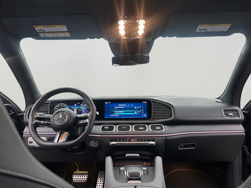 Used 2025 Mercedes-Benz GLS 450 4MATIC image 10