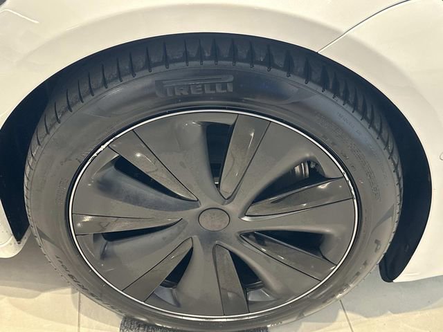 Used 2022 Tesla Model S Plaid image 13