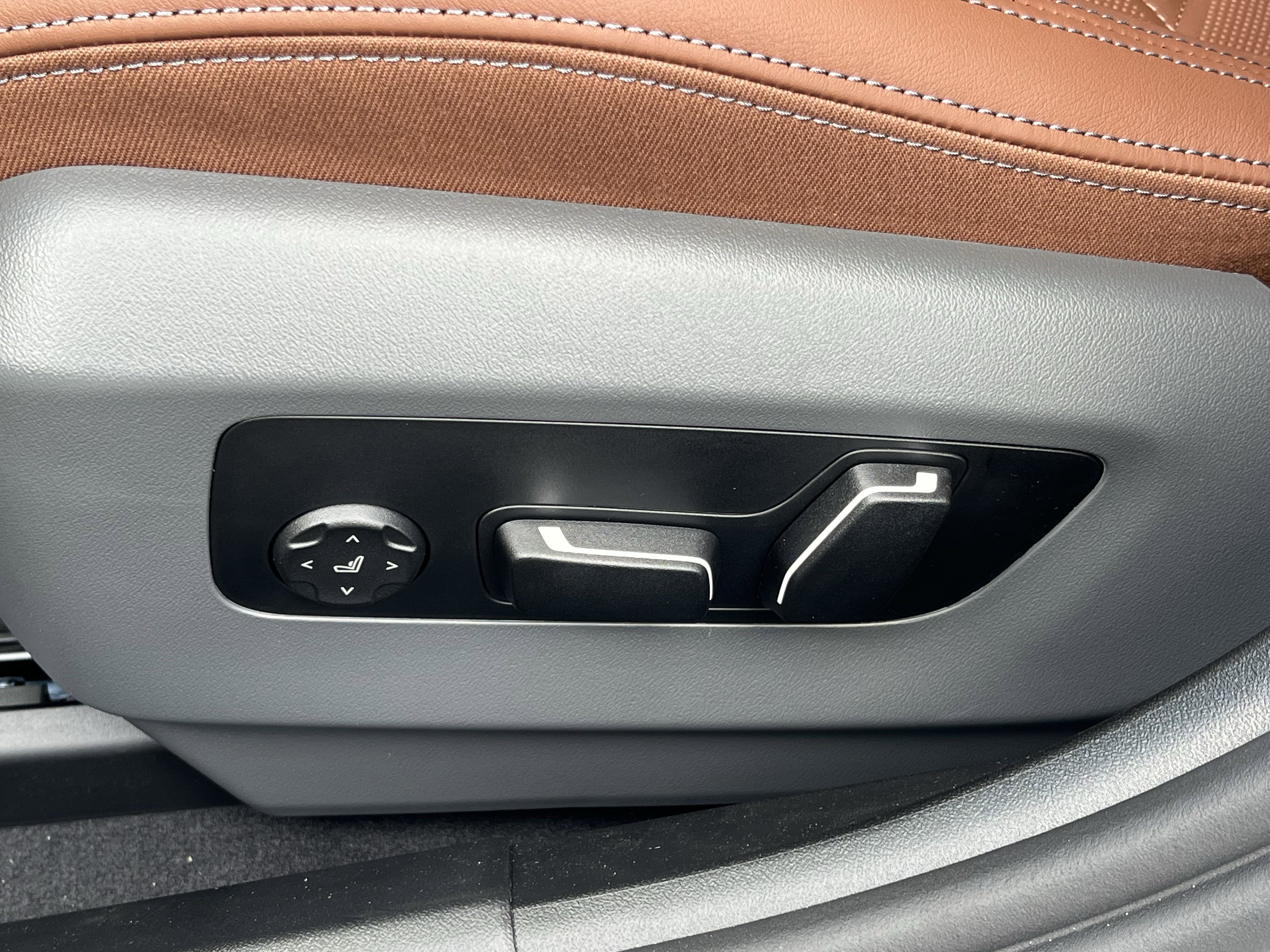 New 2026 BMW i5 eDrive40 w/ M Sport Package image 17