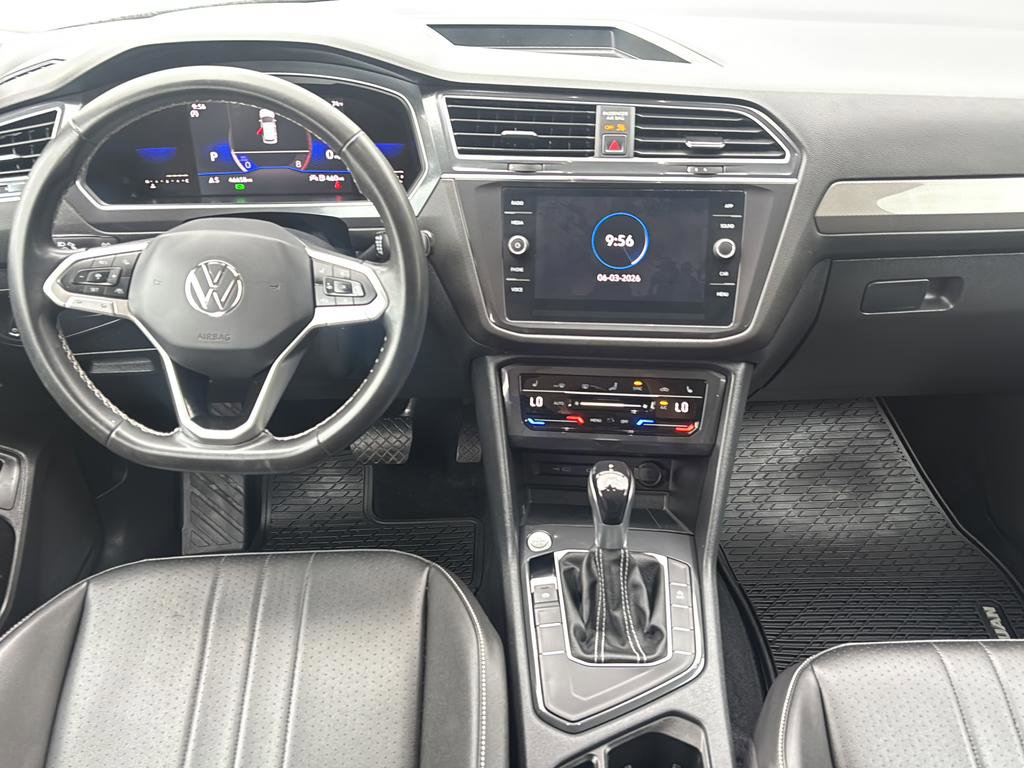 Used 2022 Volkswagen Tiguan SE FWD image 17