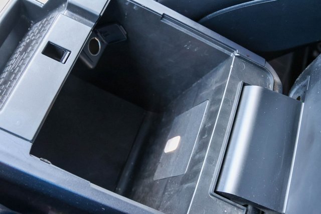 Used 2020 Ford Explorer Limited w/ Class III Trailer Tow Package image 25