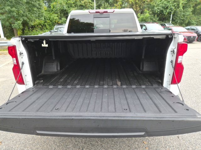 Used 2021 Chevrolet Silverado 1500 High Country w/ Technology Package AWD/4WD image 9