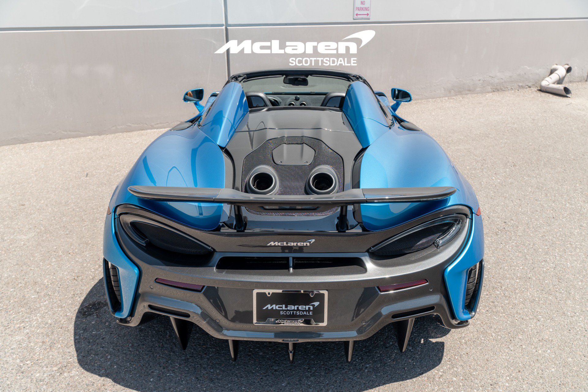 Used 2020 McLaren 600LT Spider RWD image 28